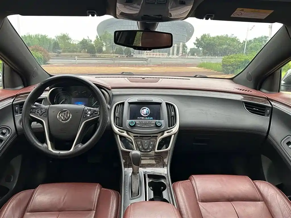 Buick LaCrosse 2015 — фото 9