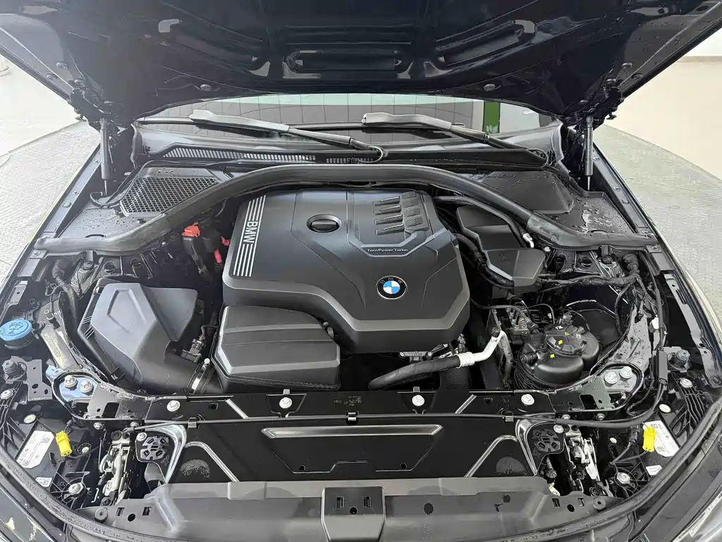 BMW 3 Series 2022 — фото 16