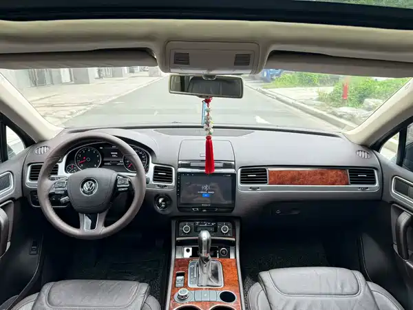 Volkswagen Touareg 2014