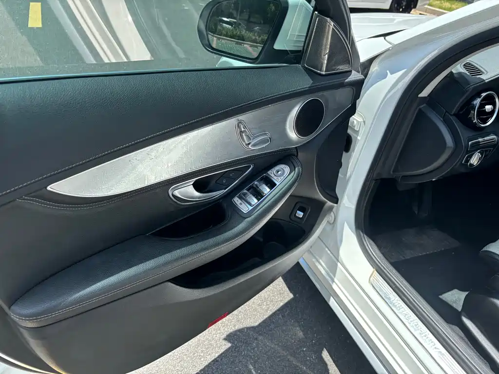 Mercedes-Benz C-Class 2019