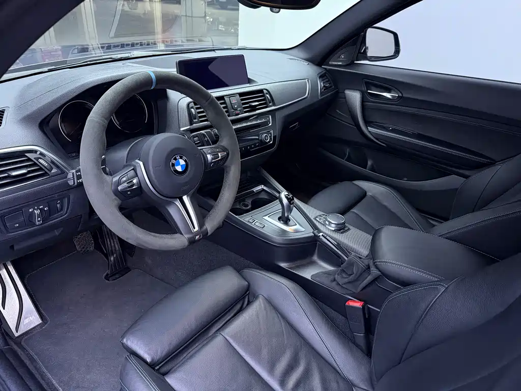 BMW M2 2018 — фото 10