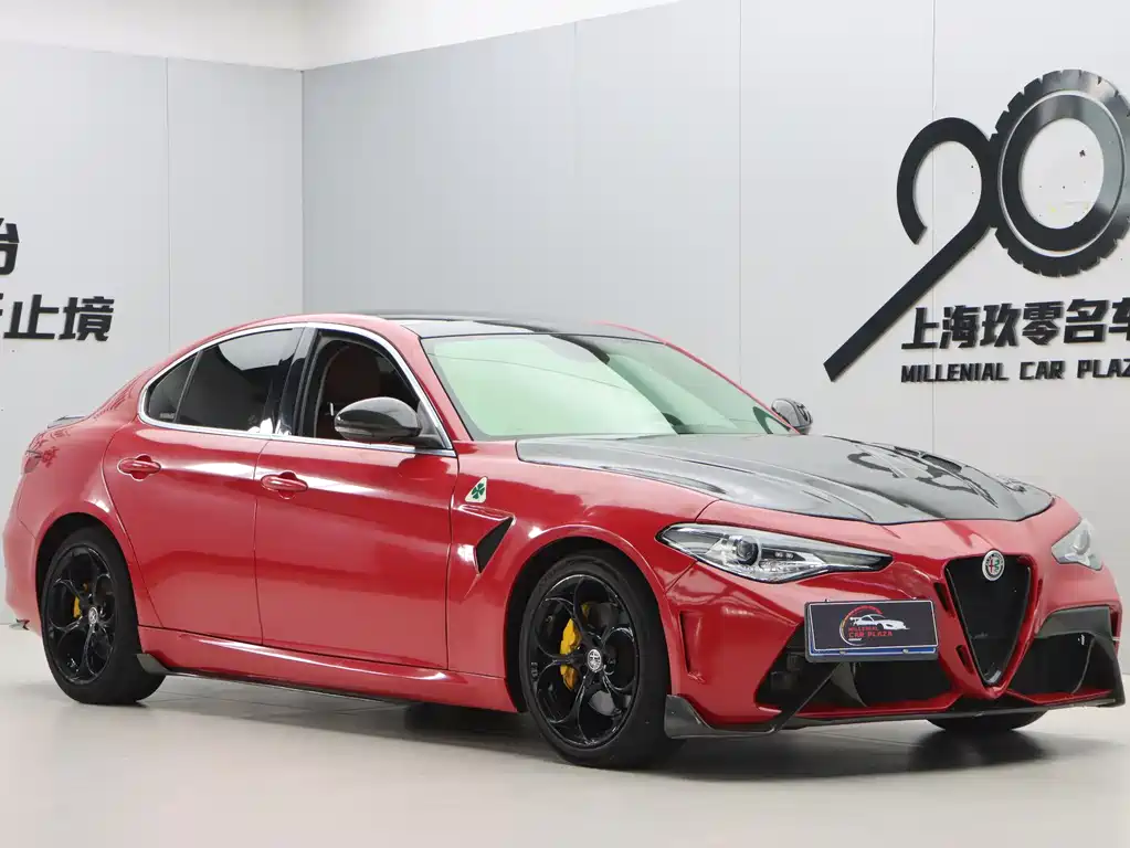 Alfa Romeo Giulia 2019 — фото 1