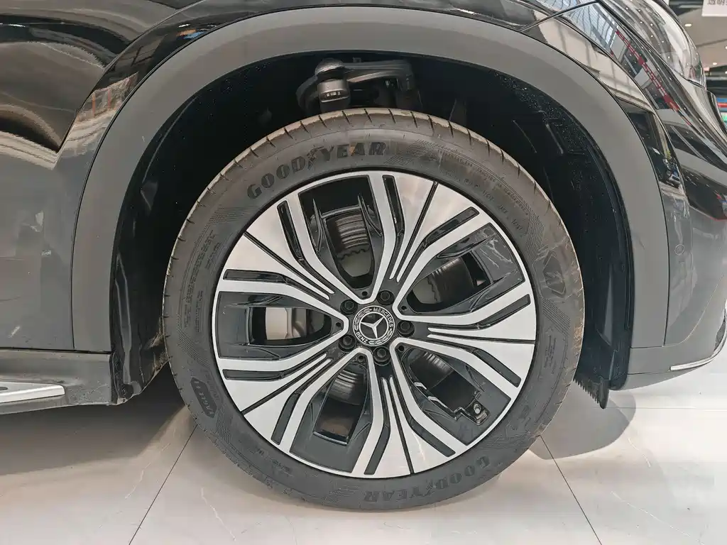 Mercedes-Benz EQE SUV 2026 — фото 15