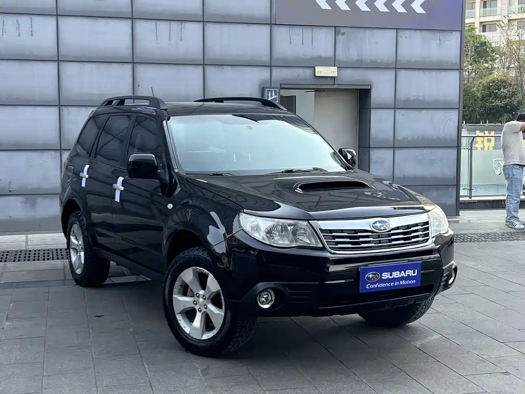 Subaru Forester 2010 — фото 3