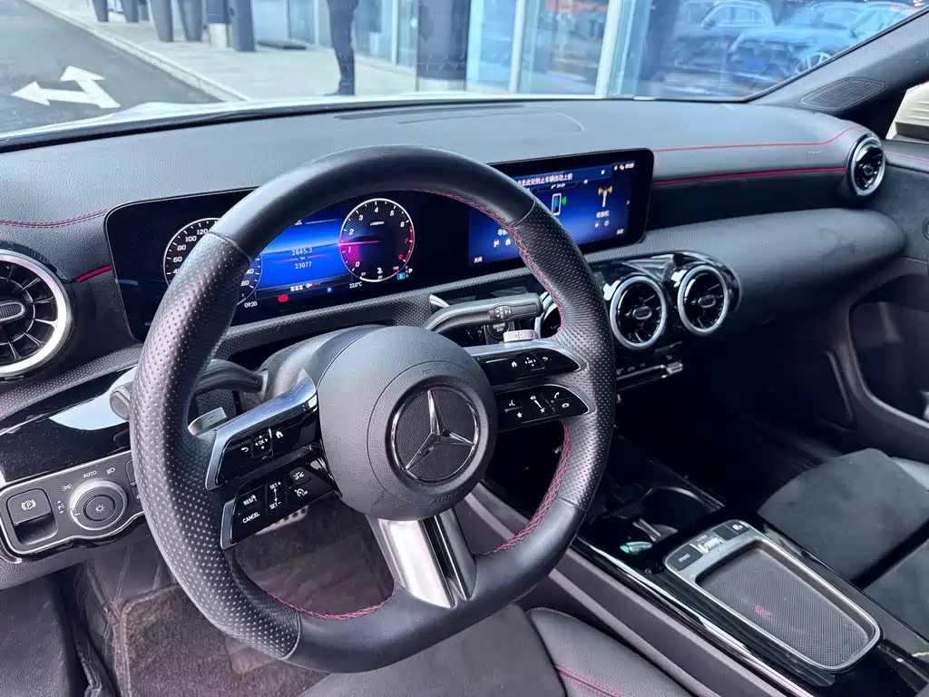 Mercedes-Benz CLA 2024 — фото 2
