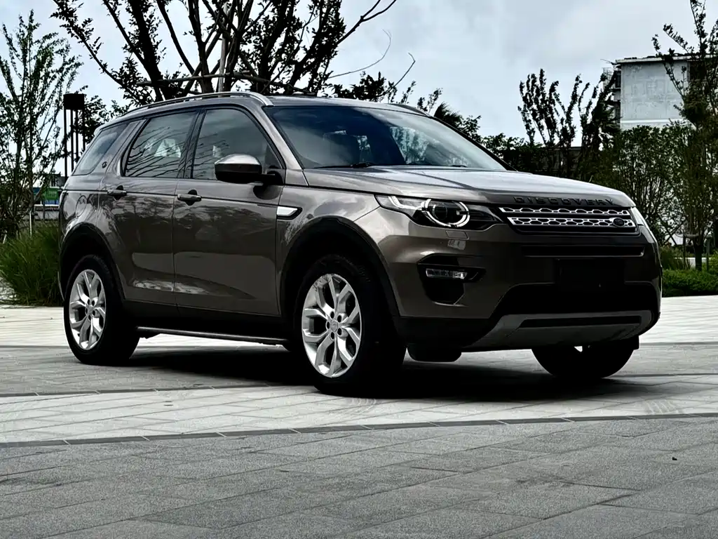 Land Rover Discovery Sport 2017 — фото 2