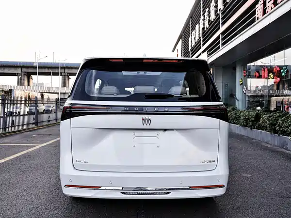 Buick GL8 2025