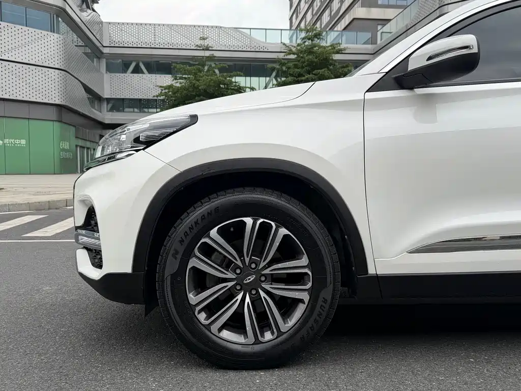 Chery Tiggo 8 2018 — фото 17