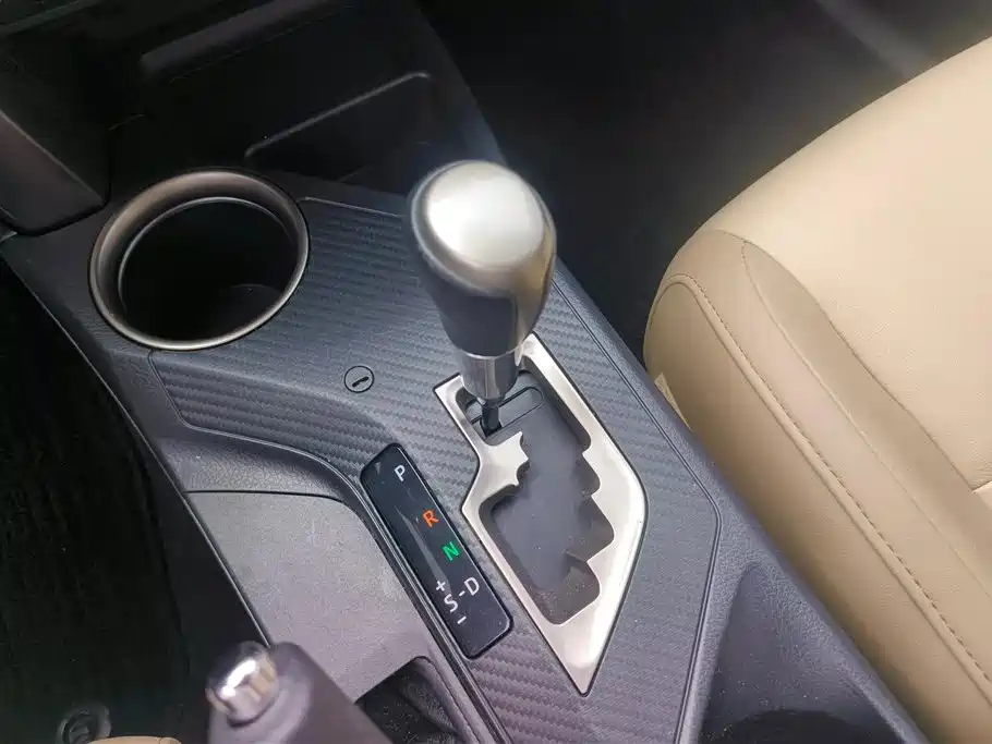 Toyota RAV4 2014 — фото 16