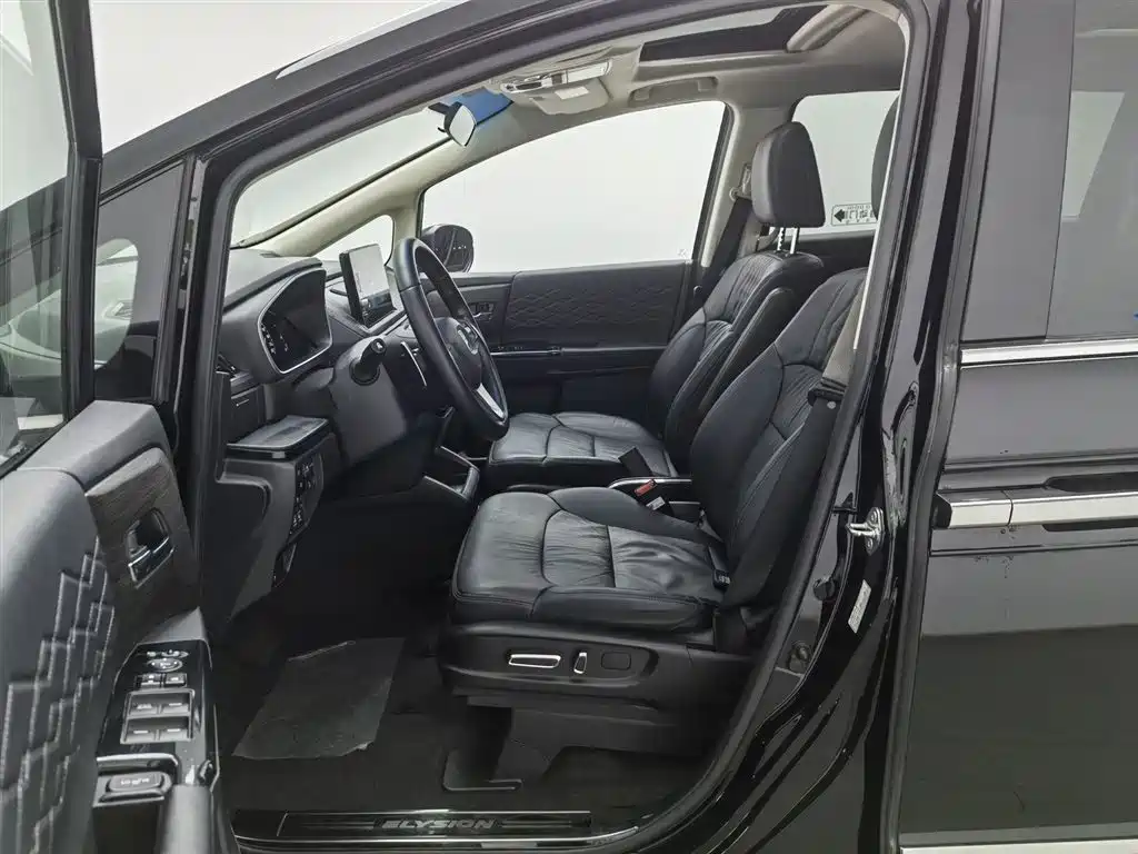 Honda Elysion 2023 — фото 10