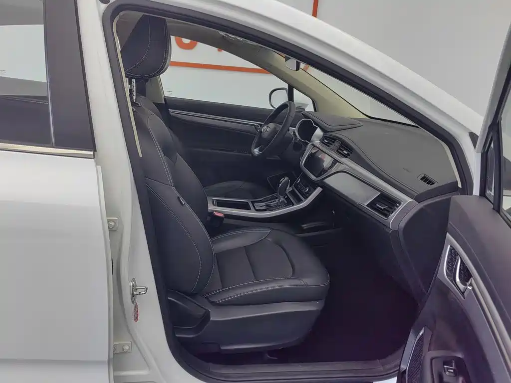 Geely Emgrand GS 2020 — фото 23