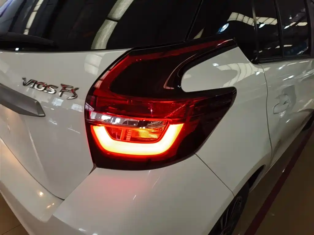 Toyota Vios FS 2022 — фото 8