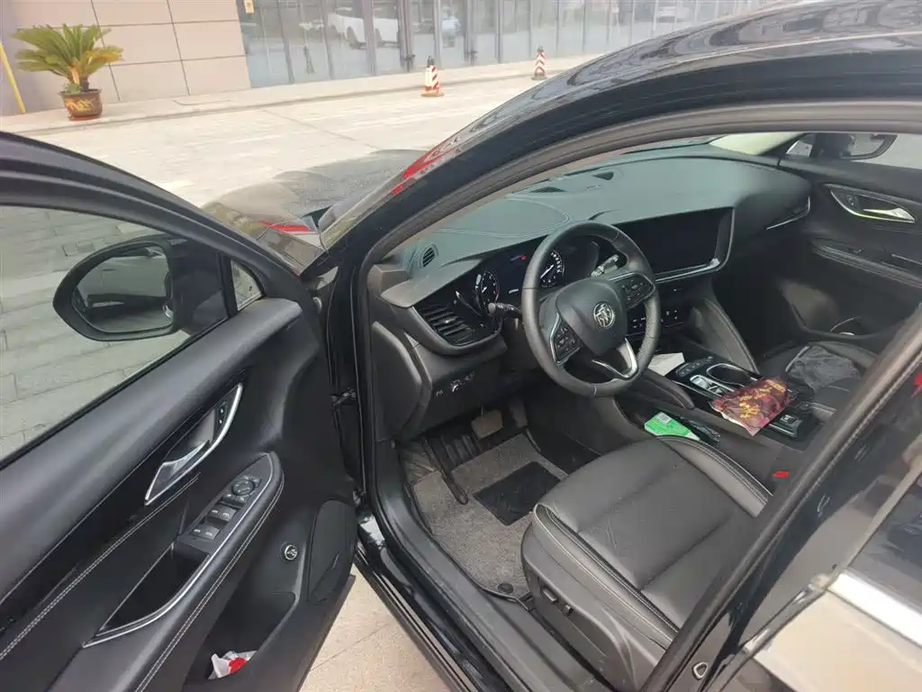 Buick Envision Plus 2023 — фото 14
