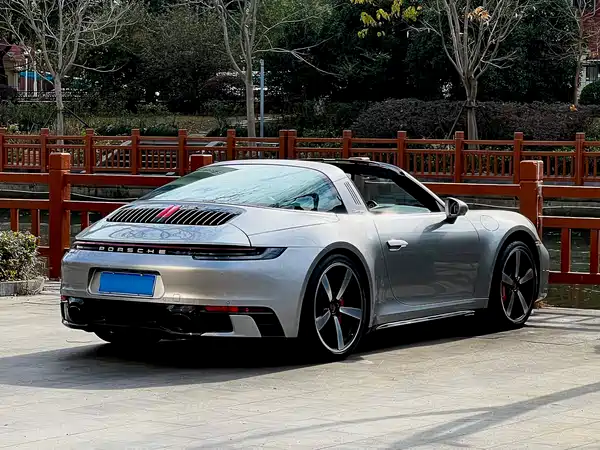 Porsche 911 2022