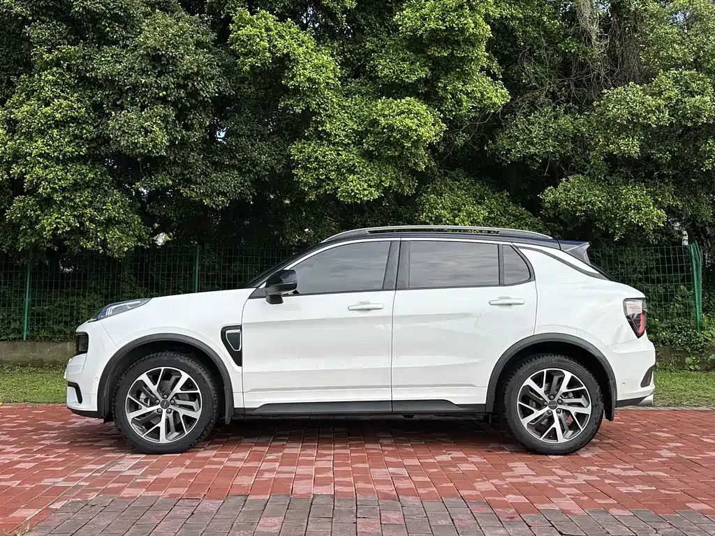 Lynk & Co 01 2018