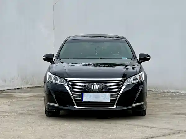 Toyota Crown 2017