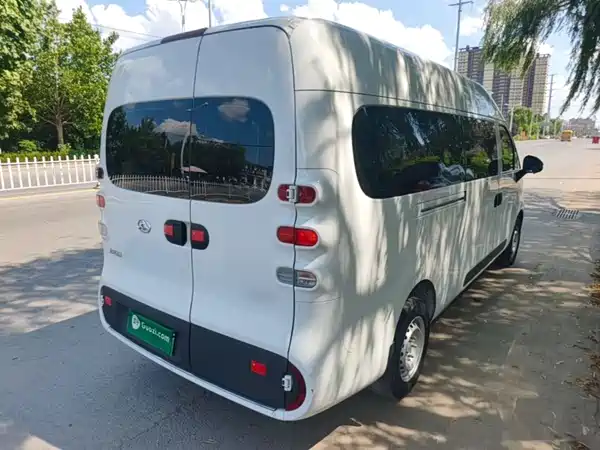 Maxus Dana V1 2024