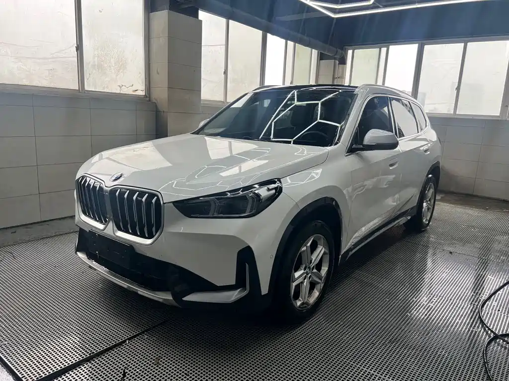 BMW X1 2023 — фото 1