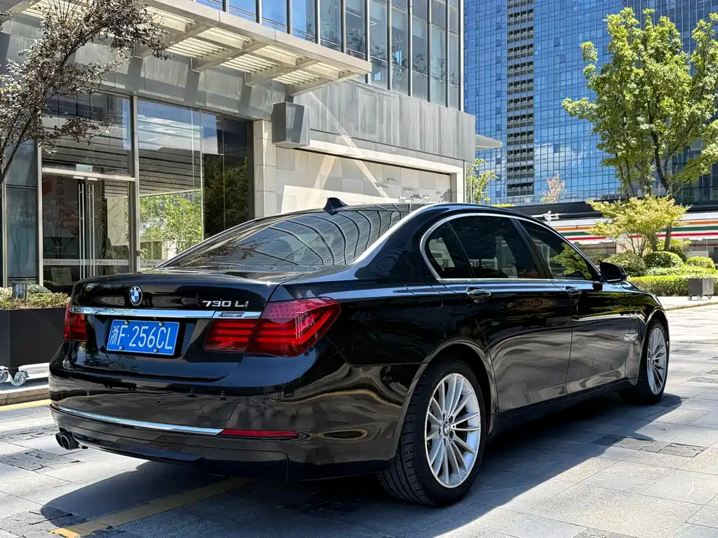 BMW 7 Series 2014 — фото 4