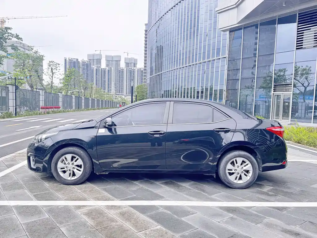 Toyota Corolla 2015 — фото 29