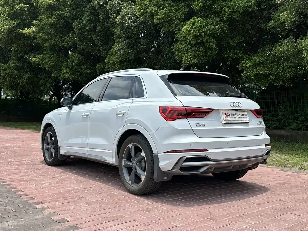 Audi Q3 2020 — фото 5