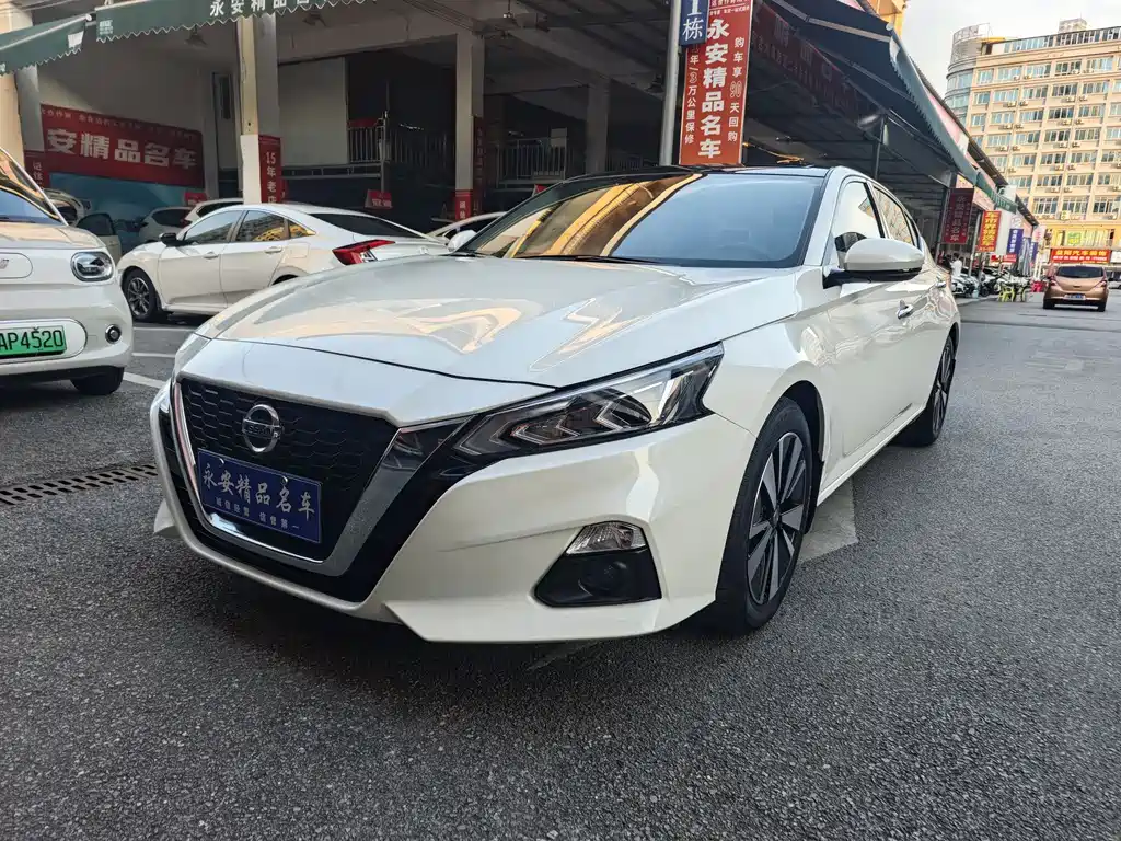 Nissan Teana 2022