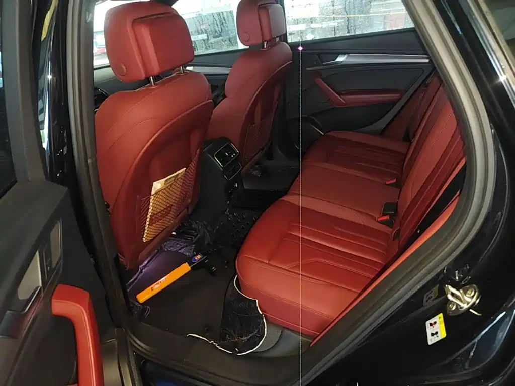 Audi Q5L 2023 — фото 17