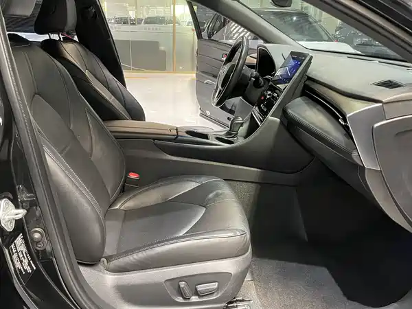 Toyota Avalon 2022