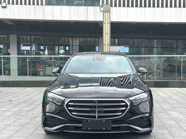Mercedes-Benz E-Class 2024