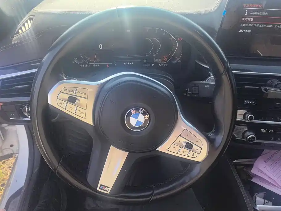 BMW 5 Series 2023 — фото 15