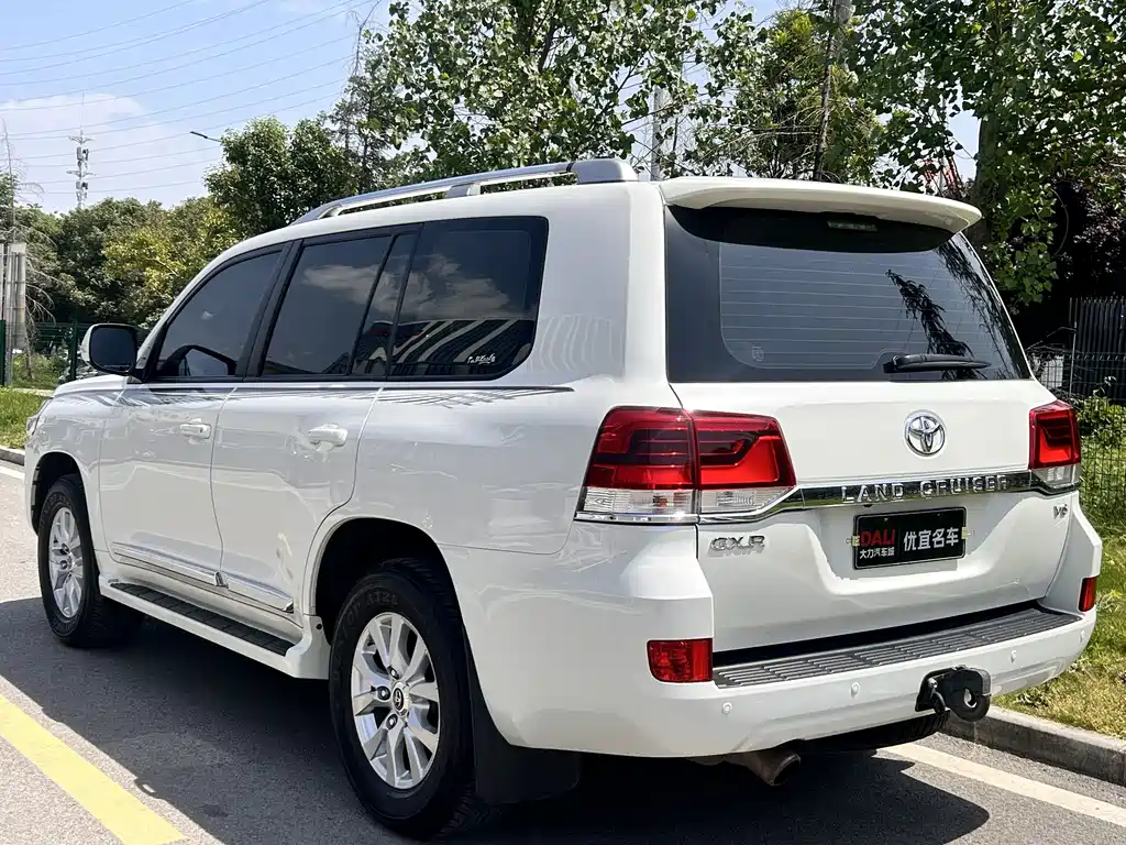 Toyota Land Cruiser 2020 — фото 15