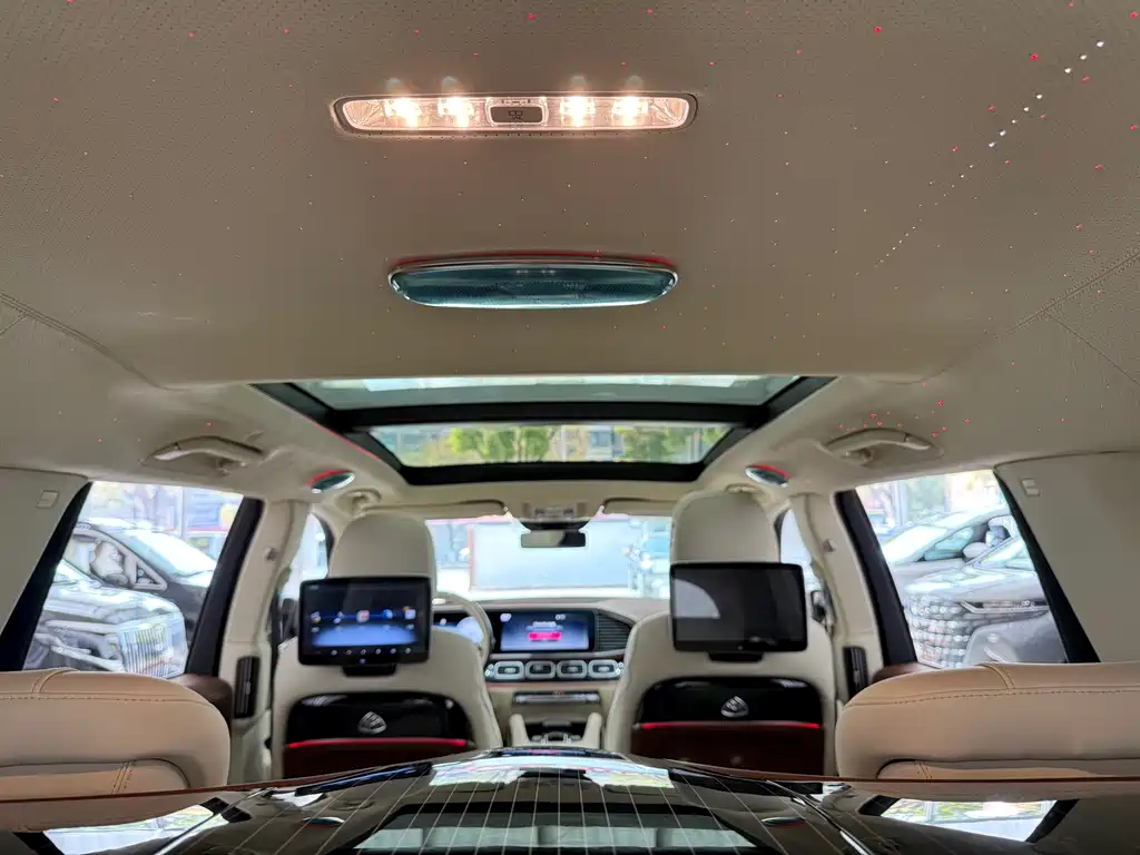 Mercedes-Benz GLS — фото 10