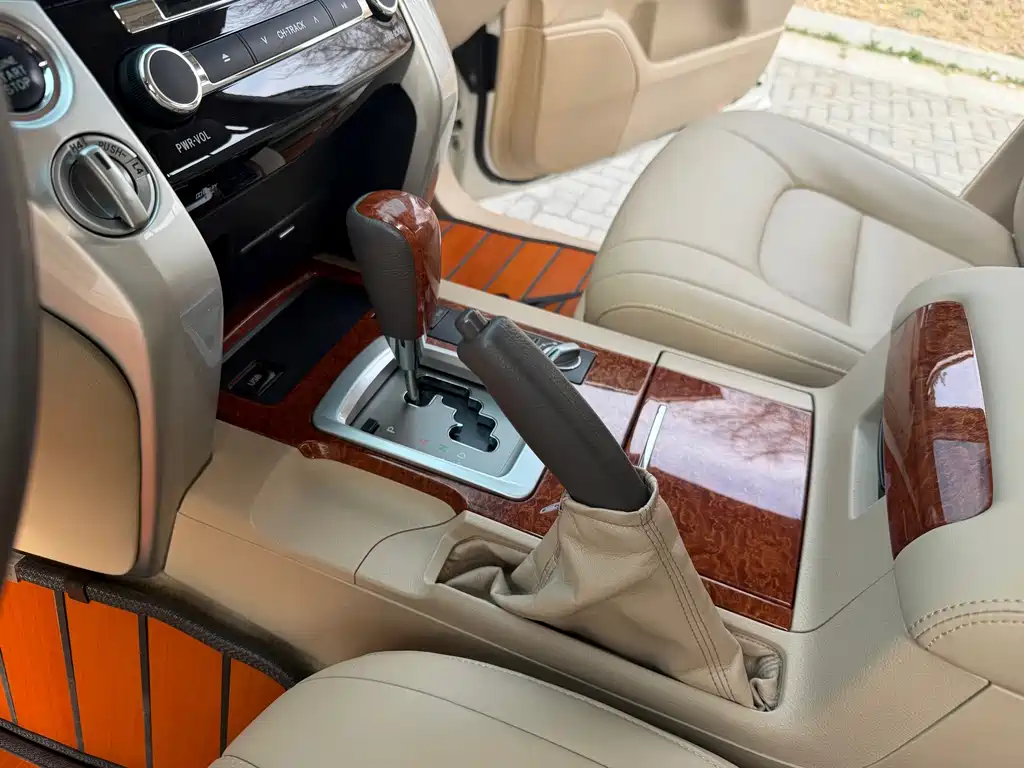 Toyota Land Cruiser 2013 — фото 18