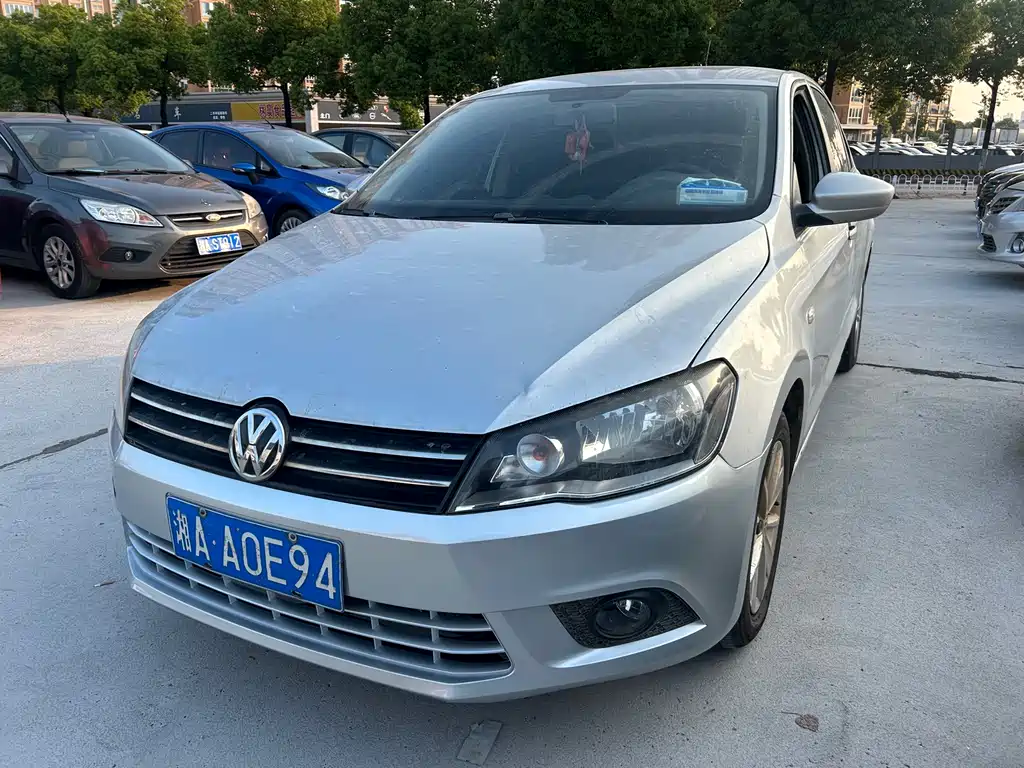 Volkswagen Jetta 2015 — фото 1