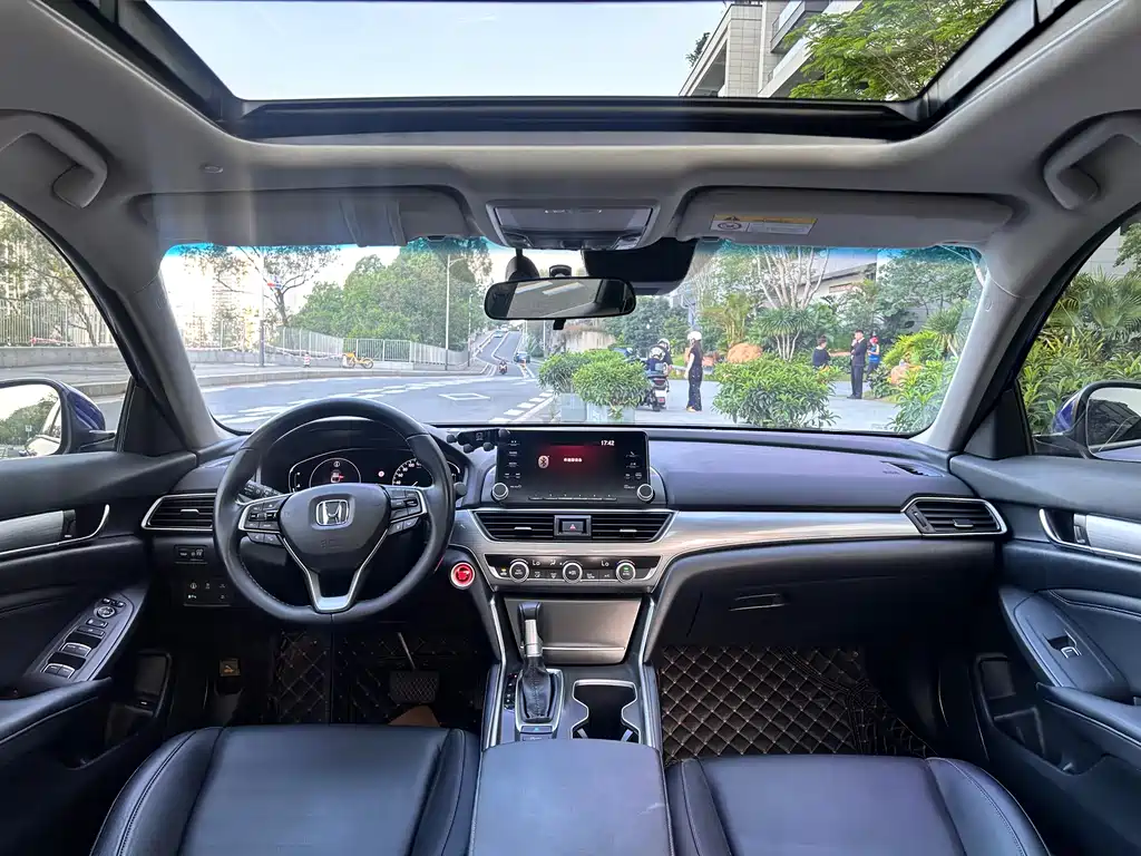 Honda Accord 2020 — фото 15