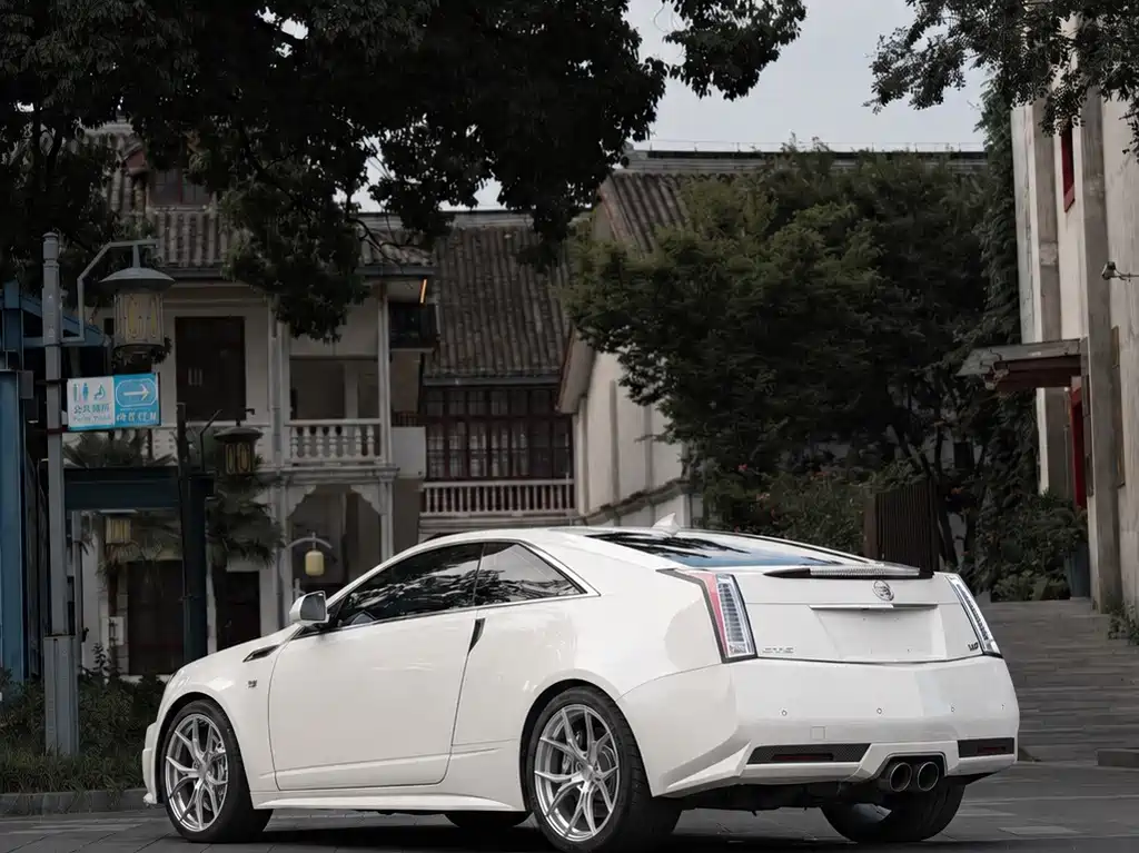 Cadillac CTS 2013 — фото 6
