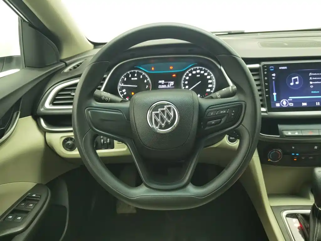 Buick Excelle 2019 — фото 11