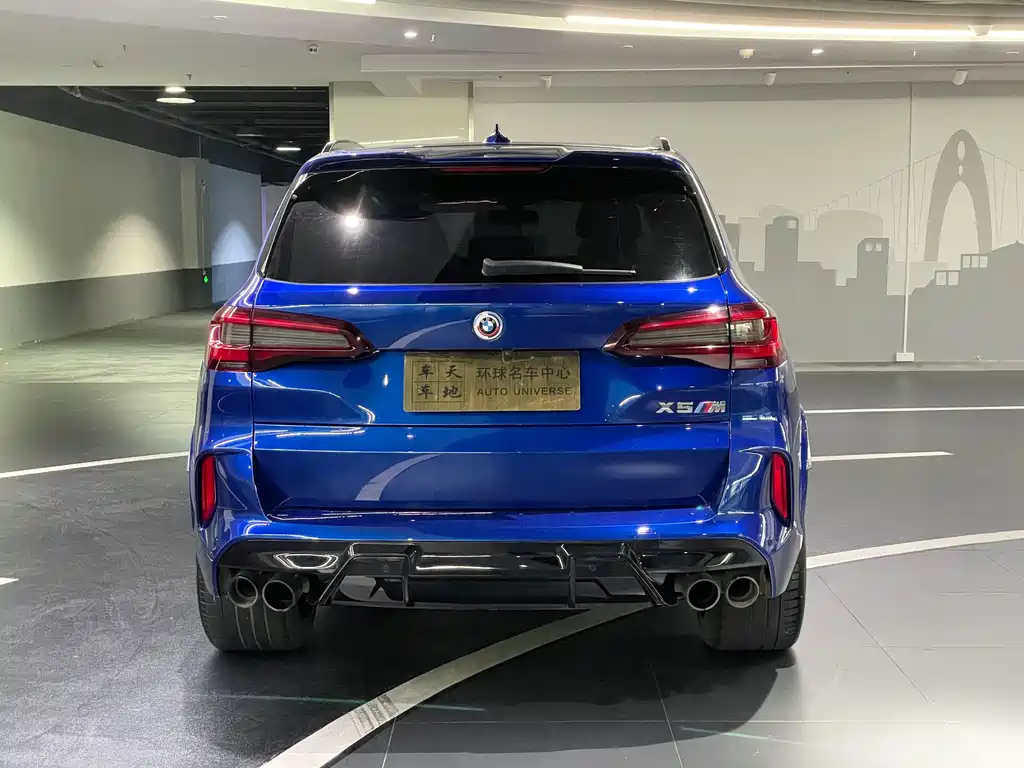 BMW X5 M 2022 — фото 19