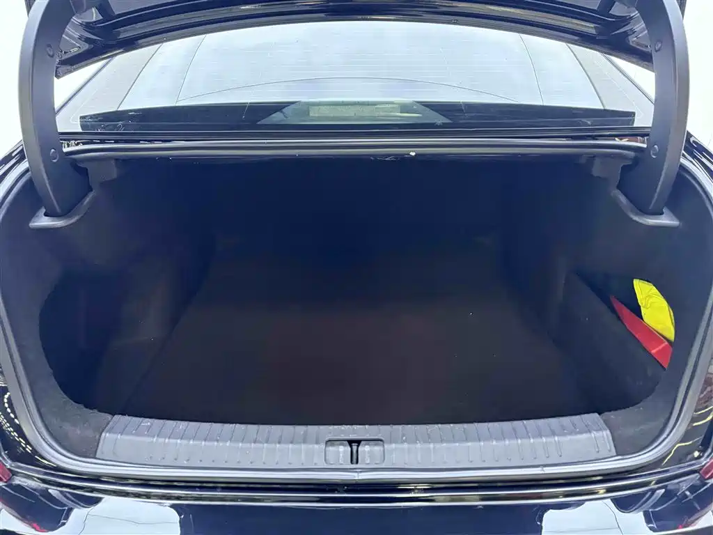 Volkswagen Passat 2022 — фото 11