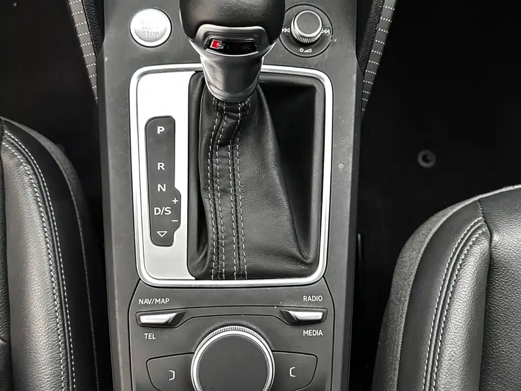 Audi Q2L 2022 — фото 13