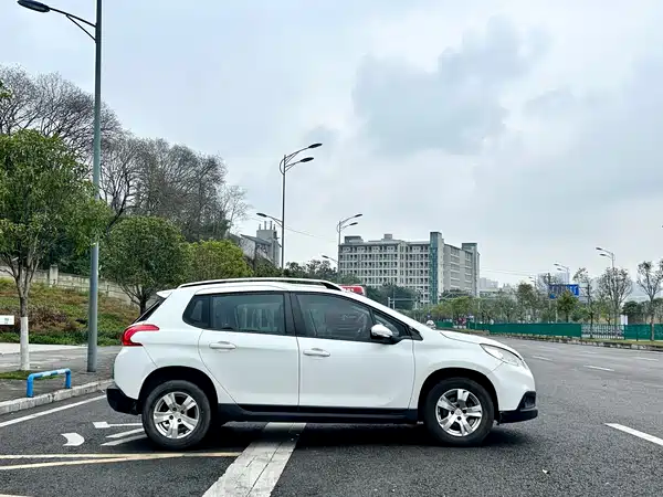 Peugeot 2008 2015