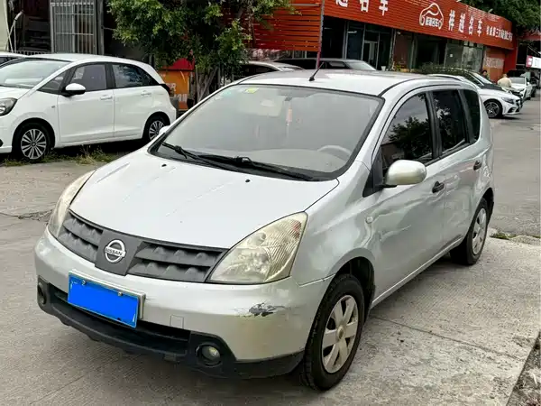 Nissan Livina 2009