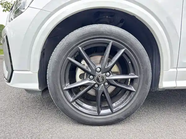 Audi Q2L 2022