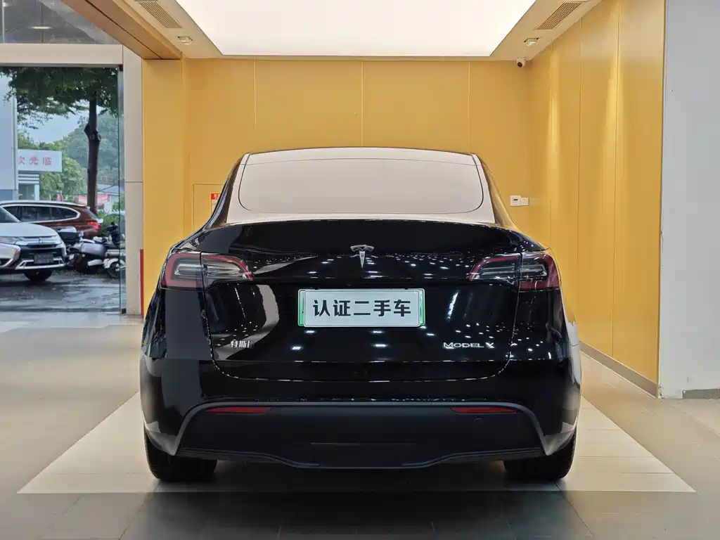 Tesla Model Y 2023 — фото 29