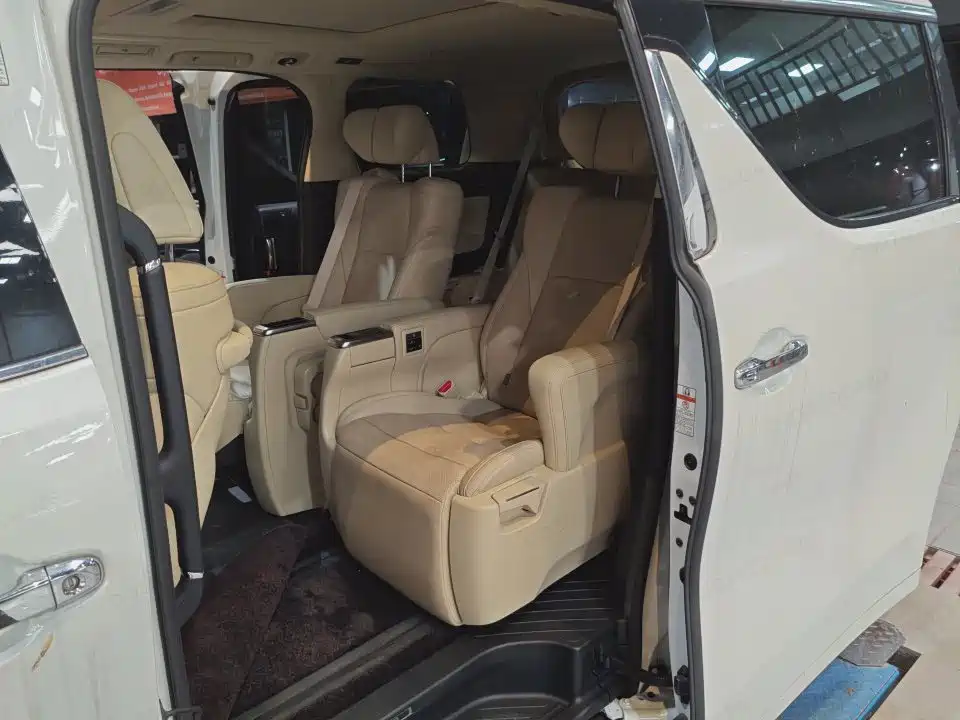 Toyota Alphard 2019 — фото 4