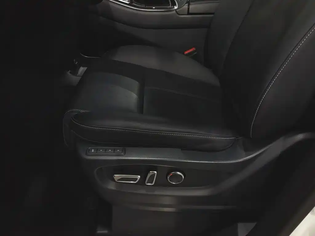 GAC Trumpchi M8 2022 — фото 20