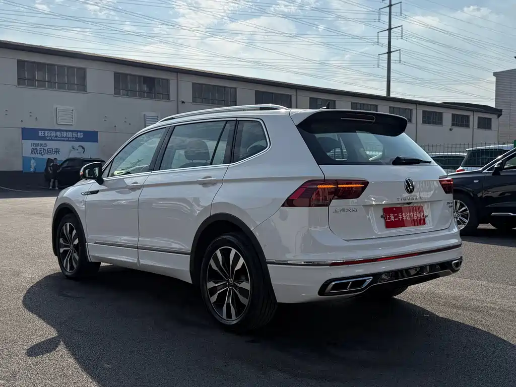 Volkswagen Tiguan L 2022 — фото 19