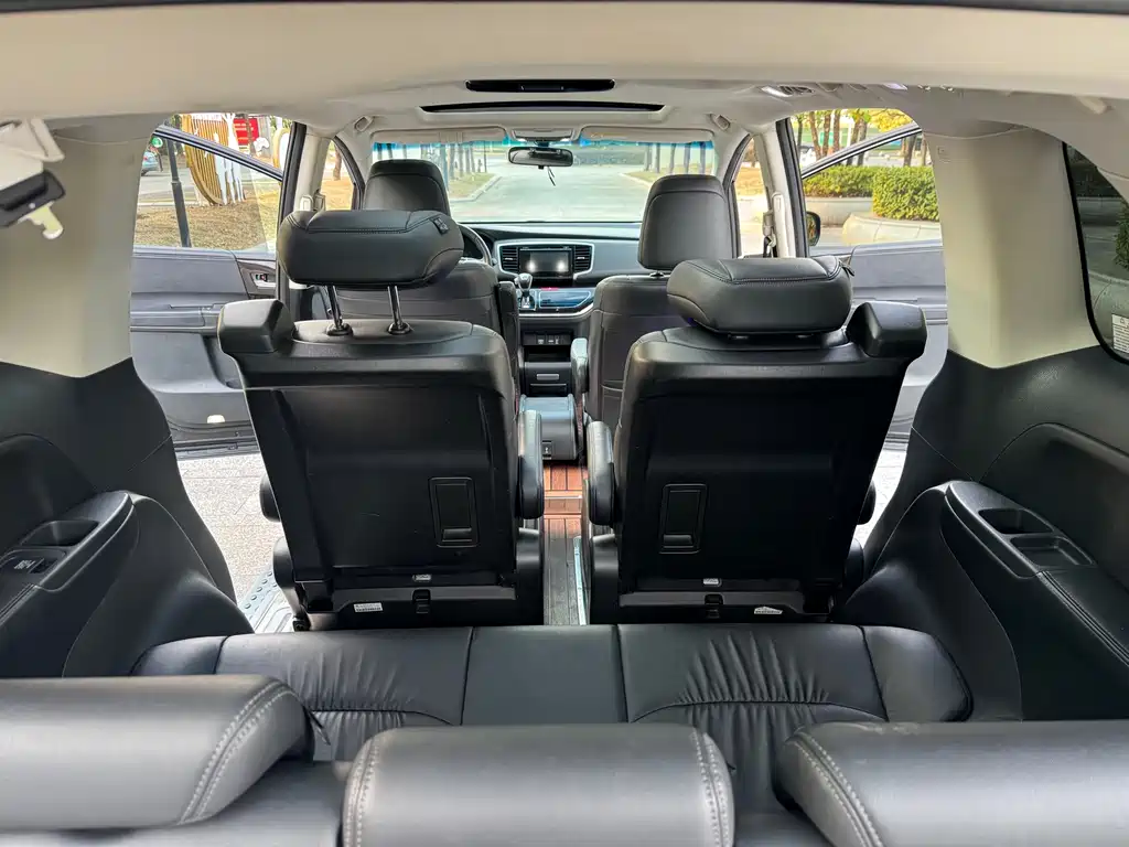Honda Odyssey 2019 — фото 11
