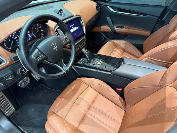 Maserati Ghibli 2023