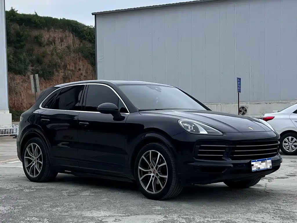Porsche Cayenne 2022 — фото 3